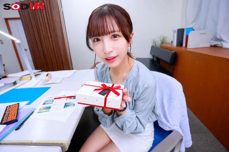 【VR】【8K】 シン・ウェアラブルVR ずっと好きだったのに寿退社する後輩OLの小那海。嫉妬に狂ったボクは残業させて、嫌がり逃げようとする小那海に何度も孕ませレ●プした。 小那海あや 画像4