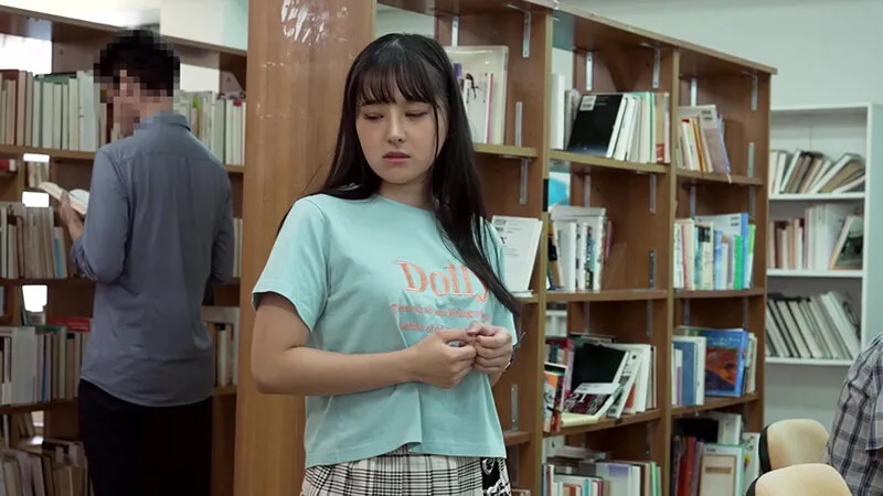 図書館で夏休み中の私服J〇を 尾け回して寸止めマ〇コいじりを繰り返したら痴女っこに豹変! くっつき甘えんぼベロチューをおねだりされて、勃起ち〇ぽで何度も精子を搾り取られた!Targetらぶちゃん編 画像8