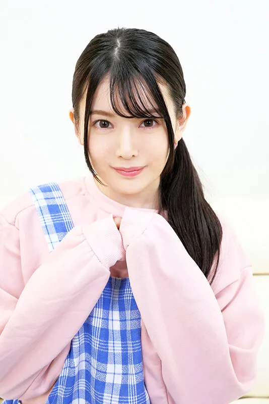 可愛い保育士さん!童貞クンにオッパイ吸わせてもらえませんか? 母性溢れる授乳手コキで勃起したチ〇ポを聖母様が生挿入!そのまま中出しで筆おろしさせてくれました!ひな先生 柳井ひな 画像1