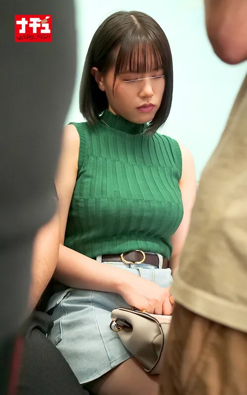 巨乳少女羞恥電車2 発育した胸を変態性癖で汚しまくれ！ 推定Fカップ 唾液まみれボブヘア娘 画像2