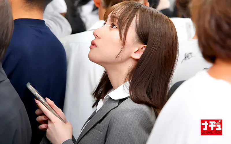 パンスト穴あけ指入れ羞恥でねっとり膣内をほじられ本気汁が滴るほど感じまくる美脚女3 美白デカ尻OL 画像2