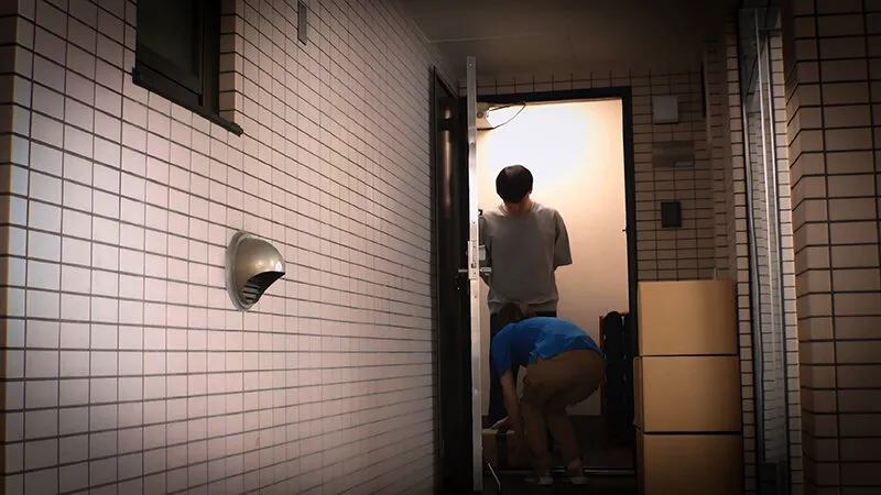 配送ドラバーを自宅に引き込んで理解らせてヤリました。【配信限定vol.1】 画像3