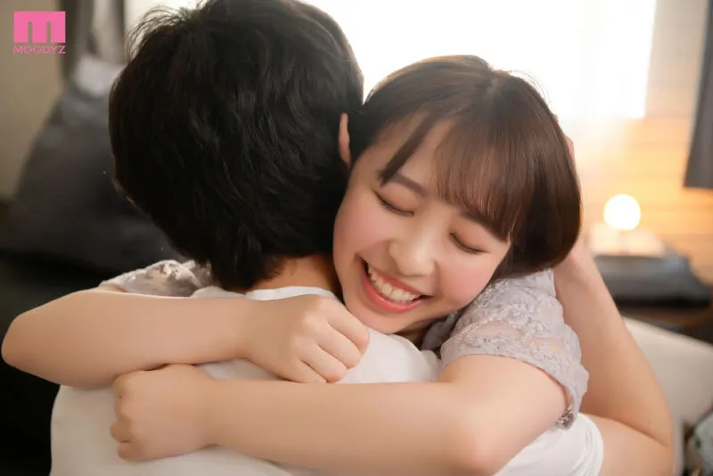 Gカップおっぱいと愛情で包み込む優しくてイヤラしい 最高の筆おろし 宍戸里帆 画像1